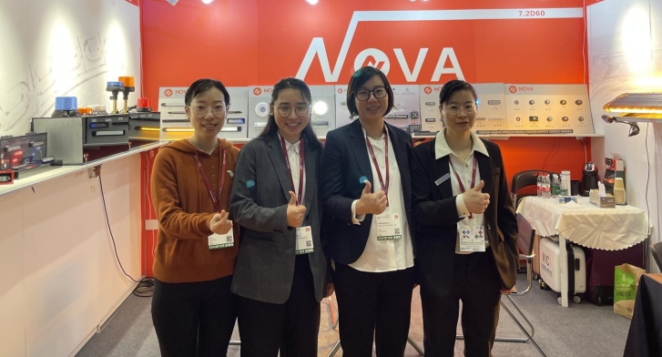 Výrobce výstražných světel NOVA v Automechanika Shanghai